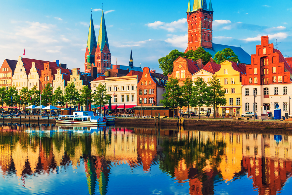 Altstadt von Lübeck mit Blick auf die Trave